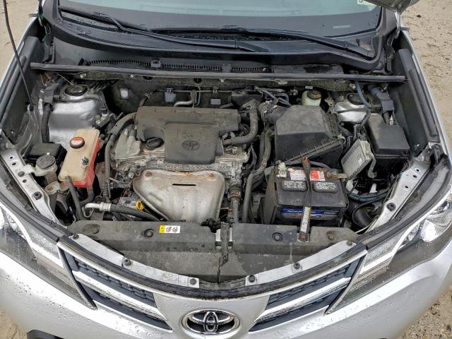 Toyota RAV4 Le Image 7