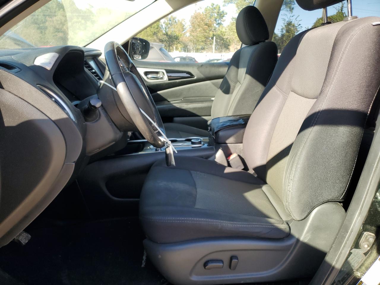 Nissan Pathfinder S Image 12