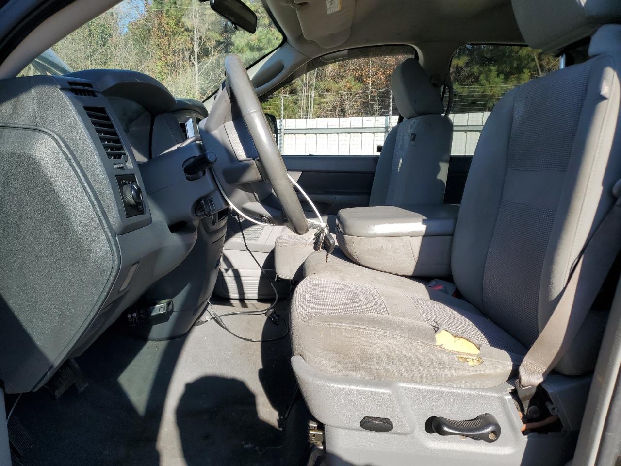 Dodge Ram 1500 St Image 4