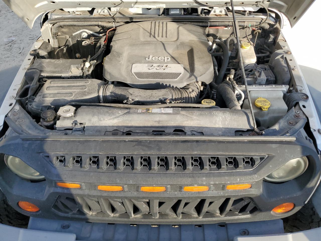 Jeep Wrangler Sport Image 11