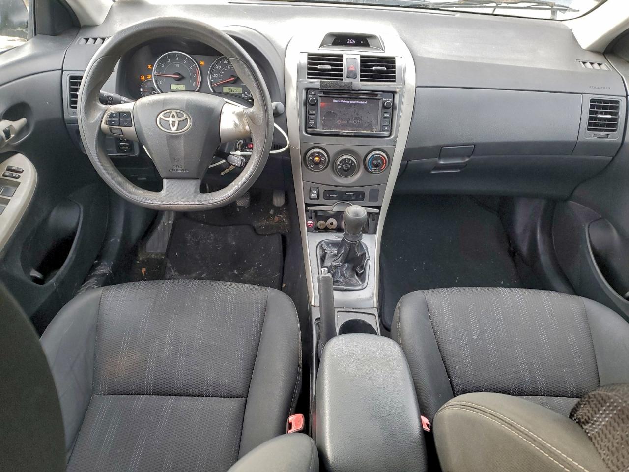Toyota Corolla Base Image 6
