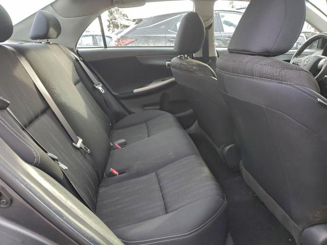 Toyota Corolla Base Image 8