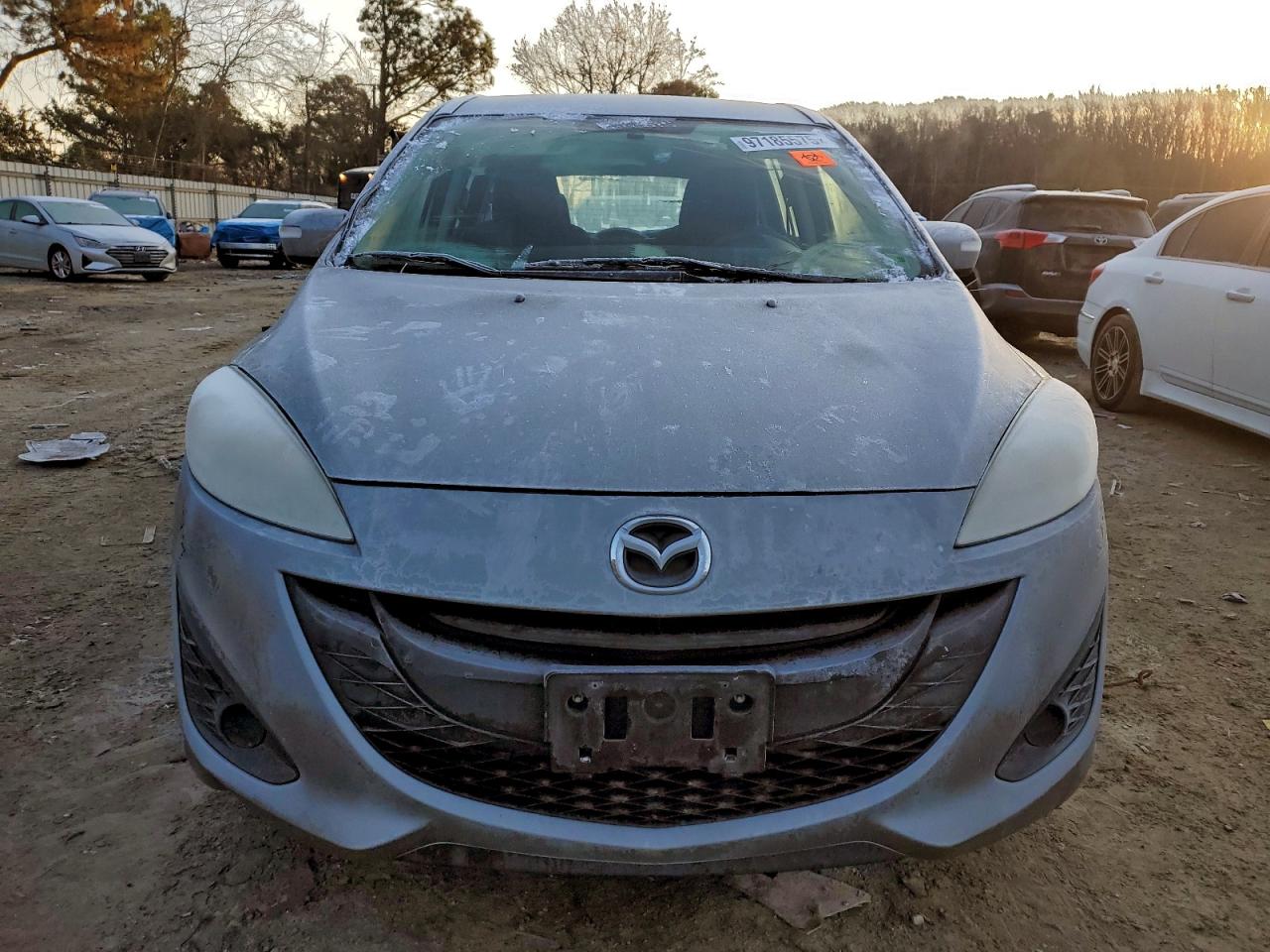 Mazda 5 Sport Image 3