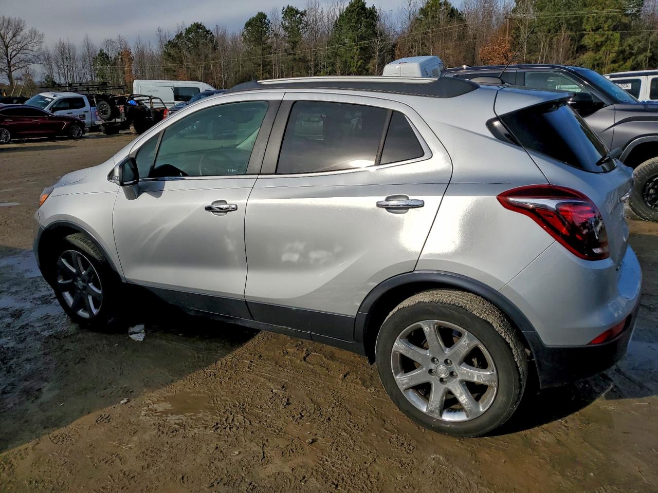 Buick Encore Essence Image 3