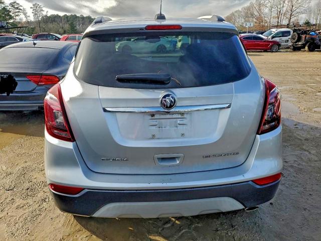 Buick Encore Essence Image 5