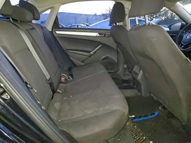 Volkswagen Passat S Image 3