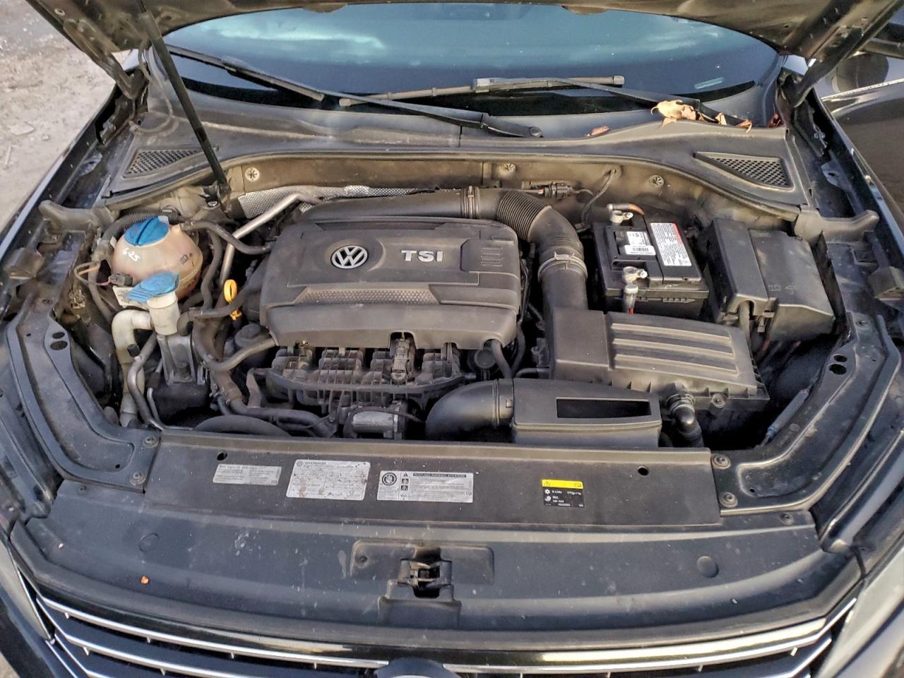 Volkswagen Passat S Image 11