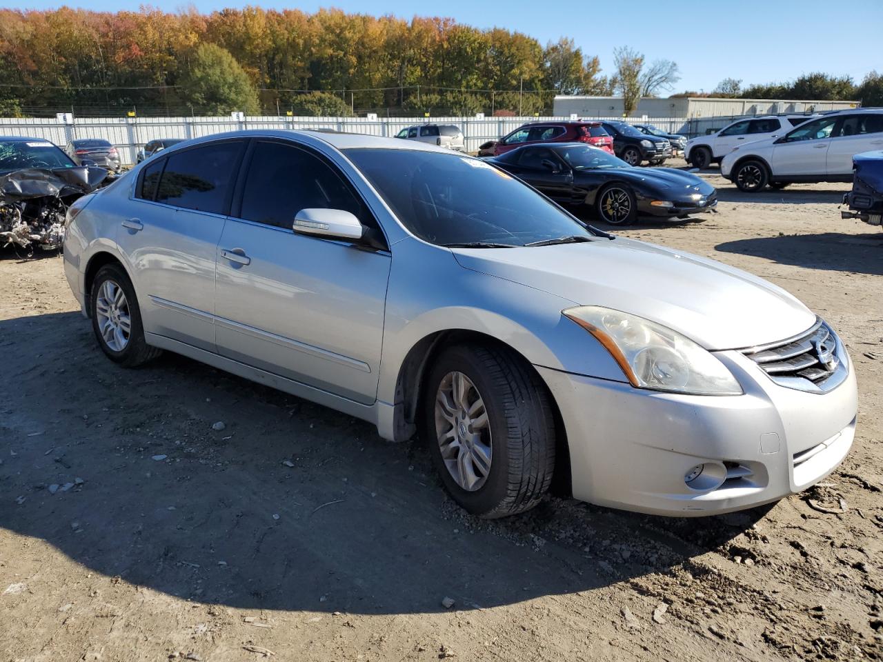 Nissan Altima Base Image 3