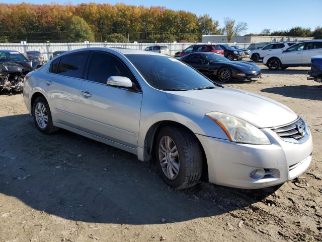 Nissan Altima Base Image 3