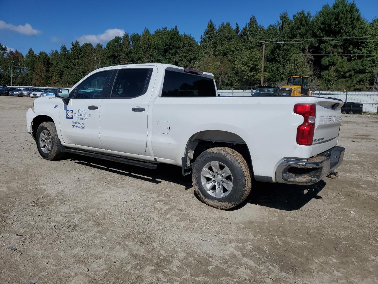 Chevrolet Silverado C1500 Image 2