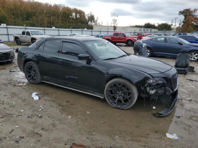 Chrysler 300 S Image 3