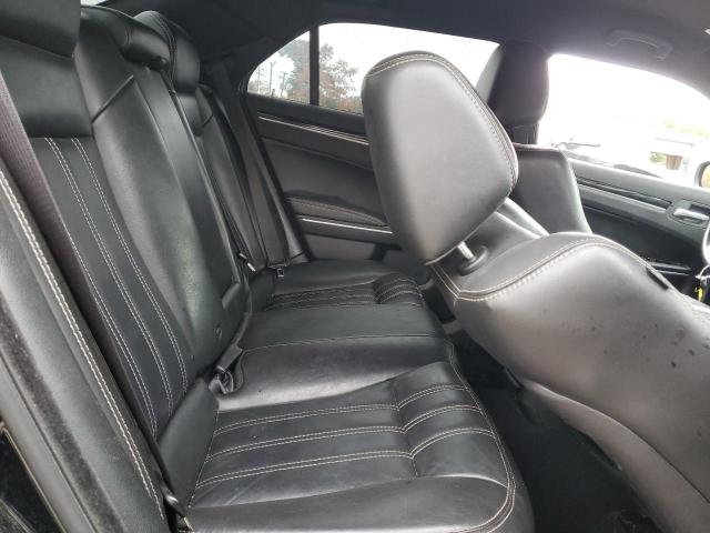 Chrysler 300 S Image 7