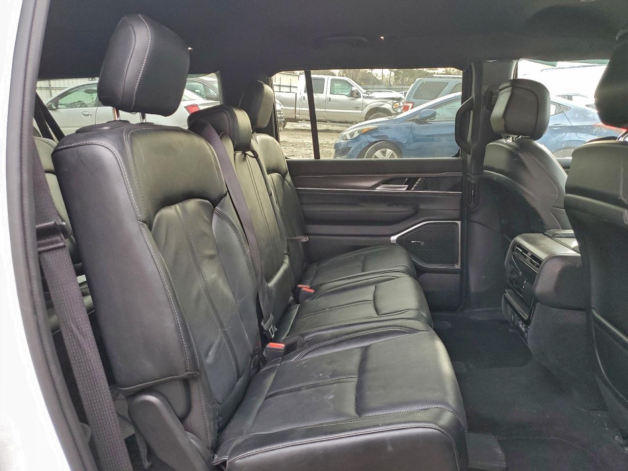 Jeep Wagoneer L Series Ii Image 13