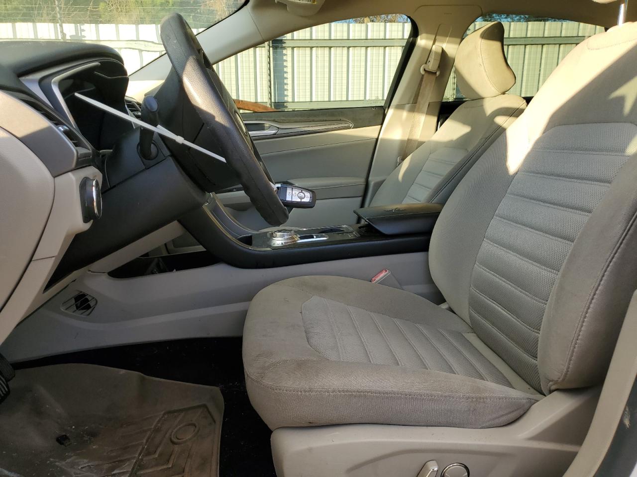 Ford Fusion Se Image 7