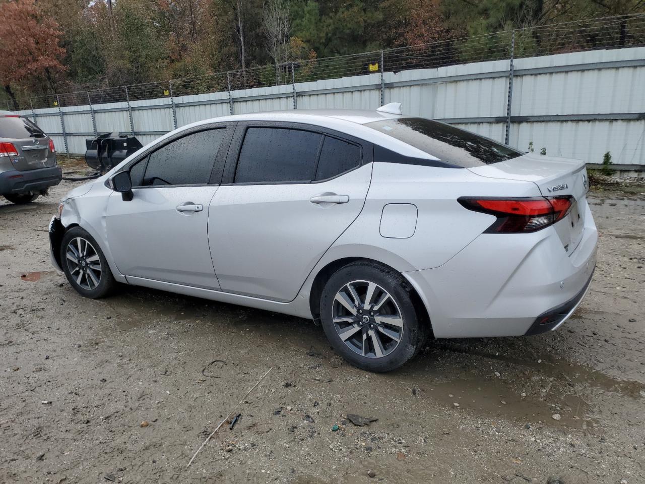 Nissan Versa Sv Image 11
