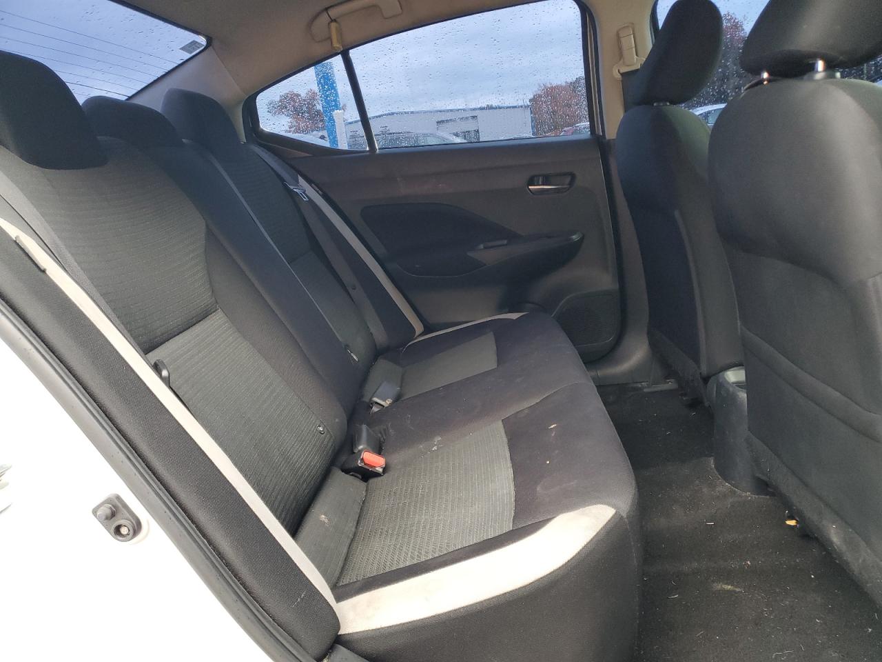 Nissan Versa Sv Image 7