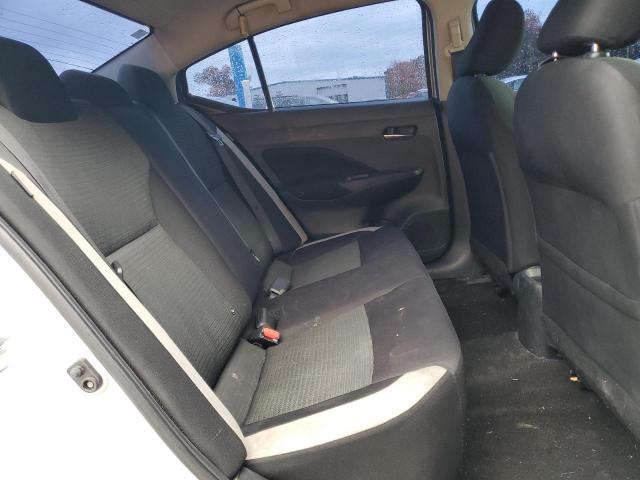 Nissan Versa Sv Image 7