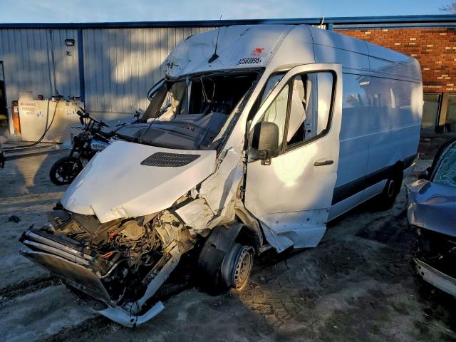  Salvage Mercedes-Benz Sprinter