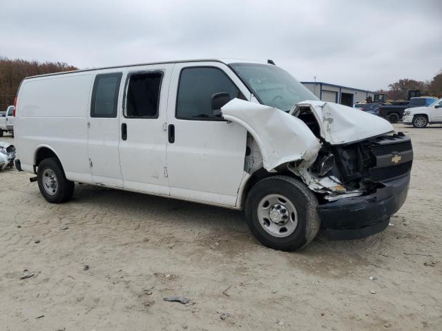 Chevrolet Express Image 2