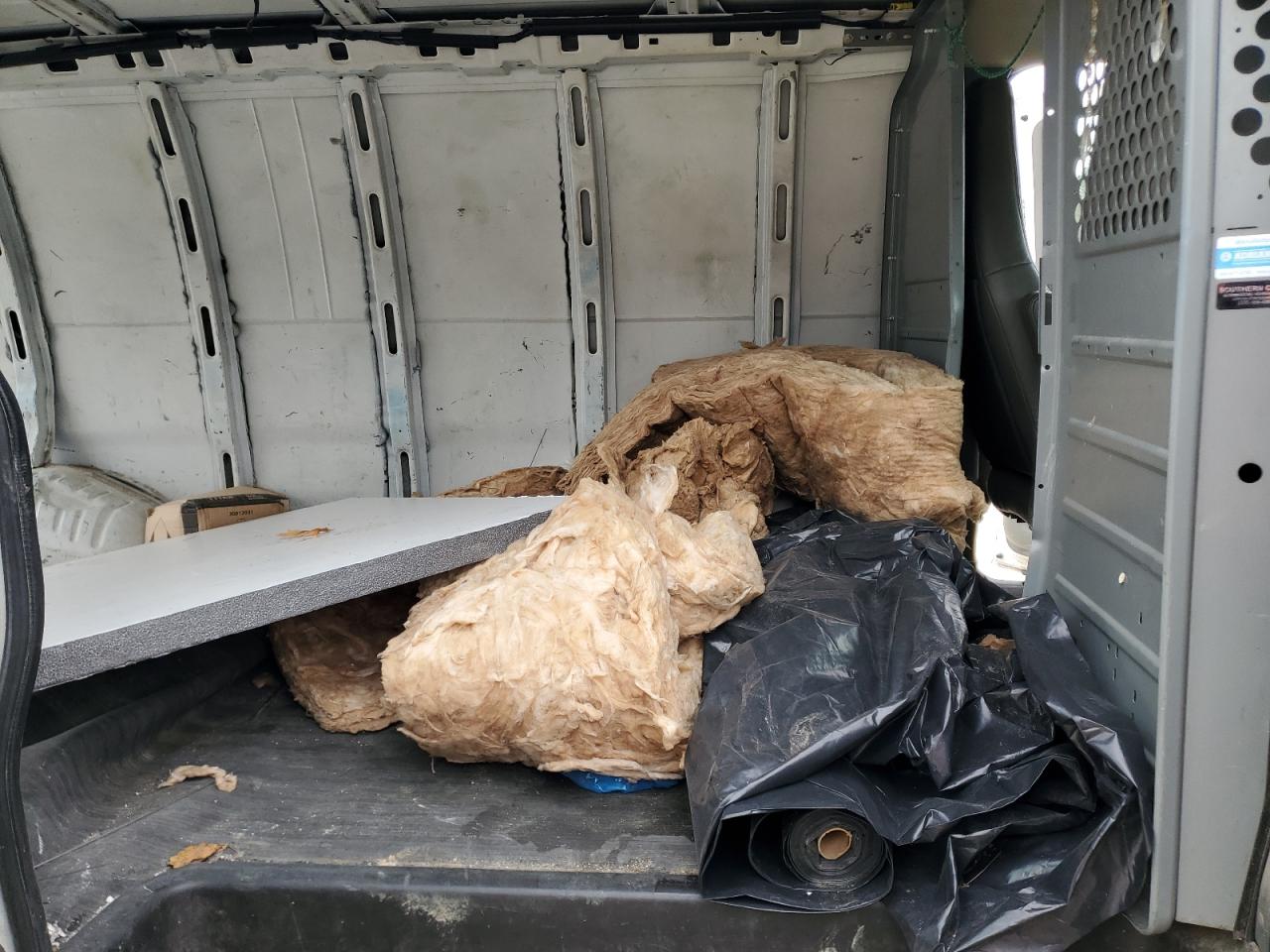 Chevrolet Express Image 7