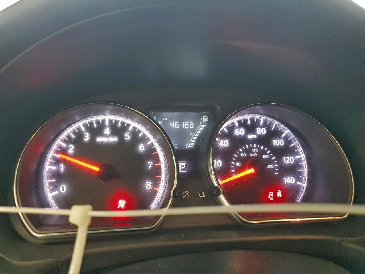 Nissan Versa S Image 6