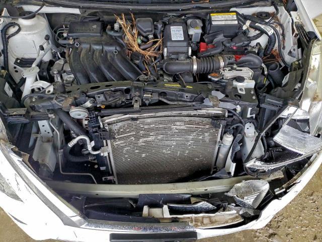 Nissan Versa S Image 8