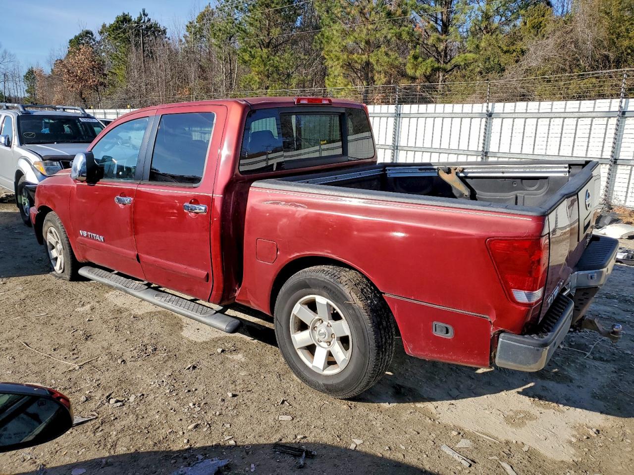 Nissan Titan Xe Image 8