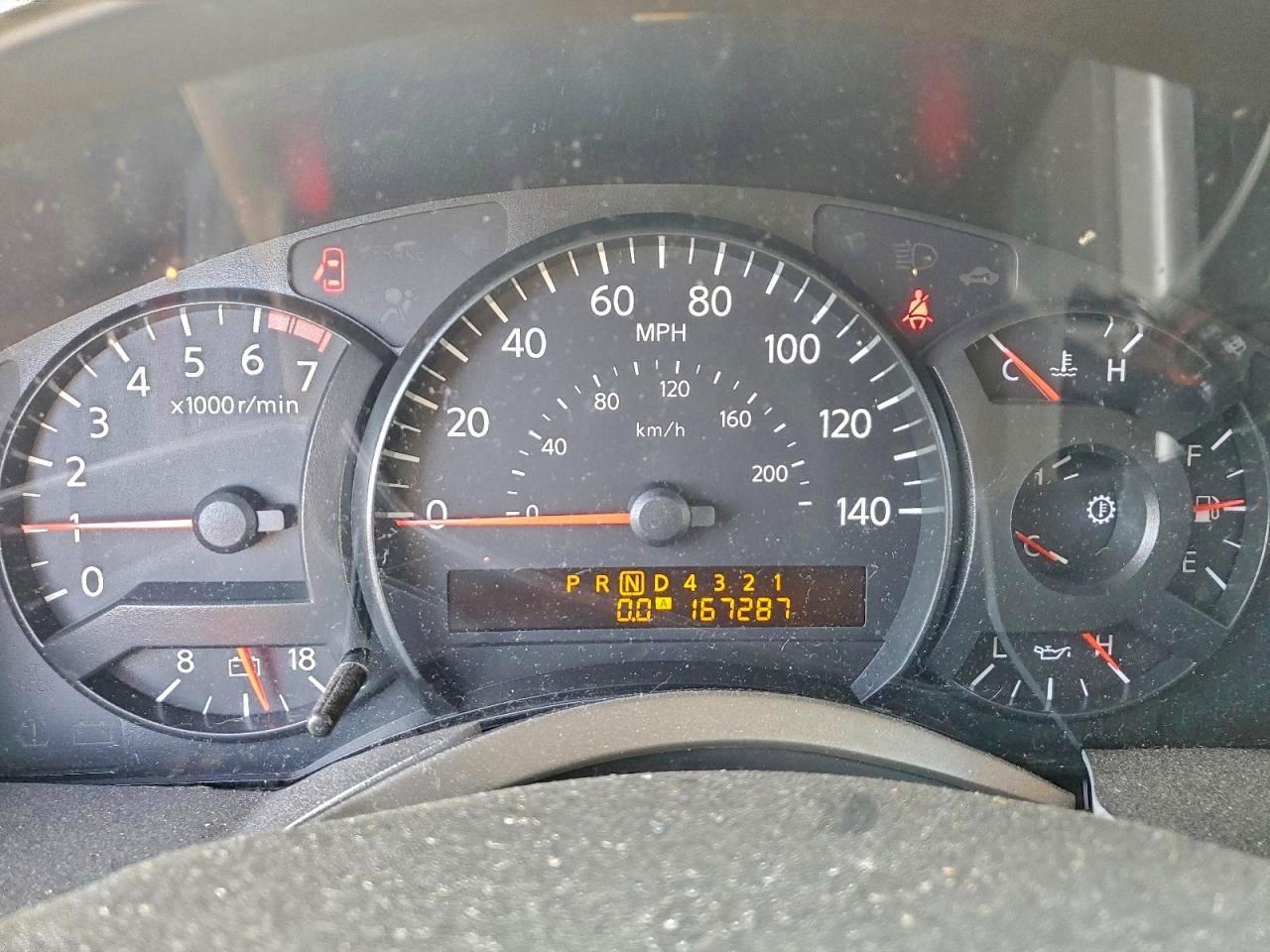 Nissan Titan Xe Image 6