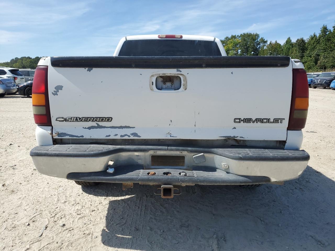 Chevrolet Silverado C1500 Image 6