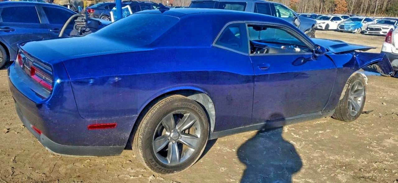 Dodge Challenger Sxt Image 2