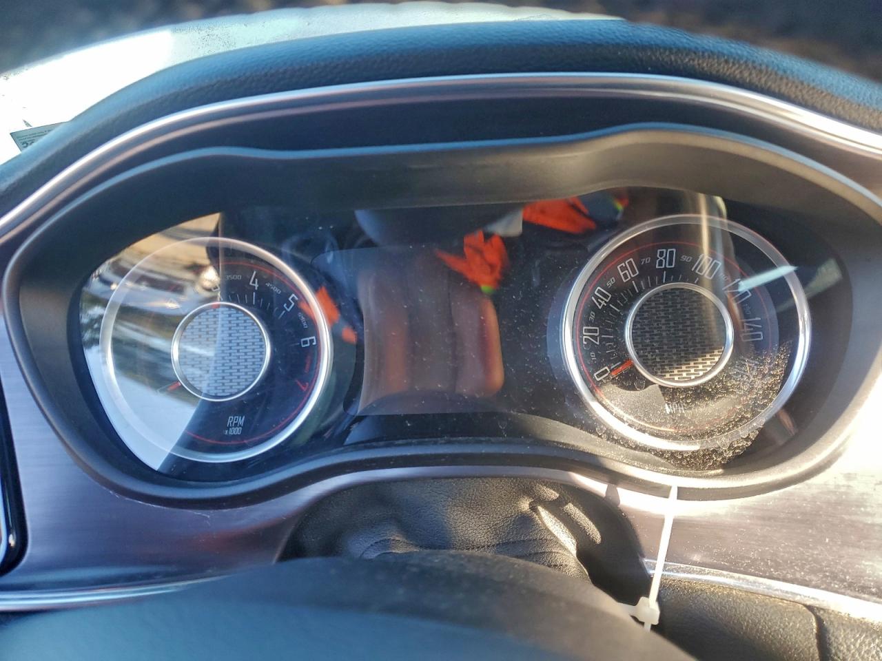 Dodge Challenger Sxt Image 6