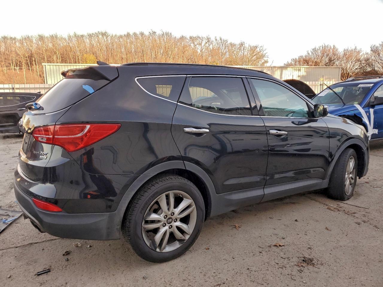 Hyundai SANTA FE Image 10