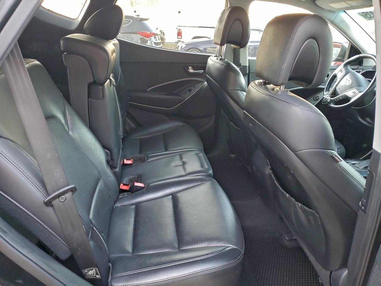 Hyundai SANTA FE Image 9