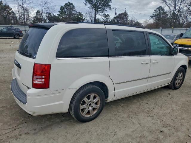 Chrysler Minivan Touring Image 12