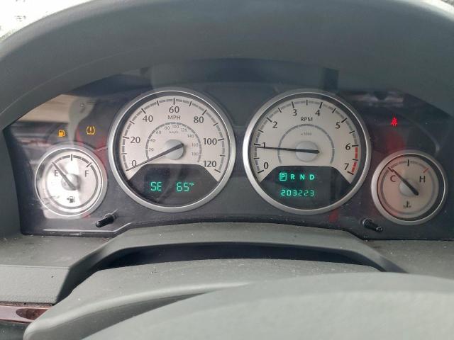 Chrysler Minivan Touring Image 6