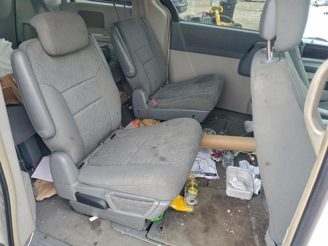 Chrysler Minivan Touring Image 10