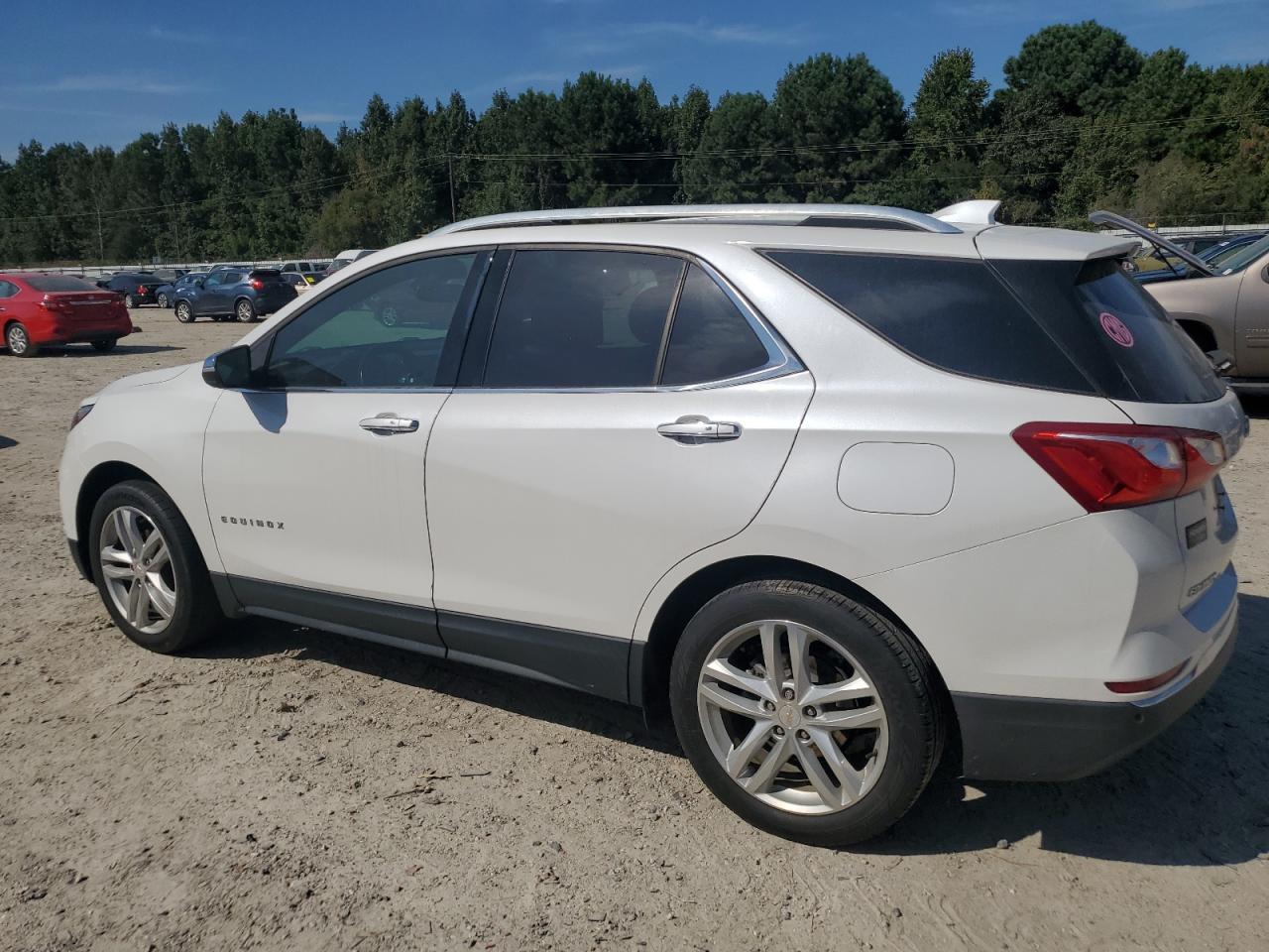 Chevrolet Equinox Premier Image 2