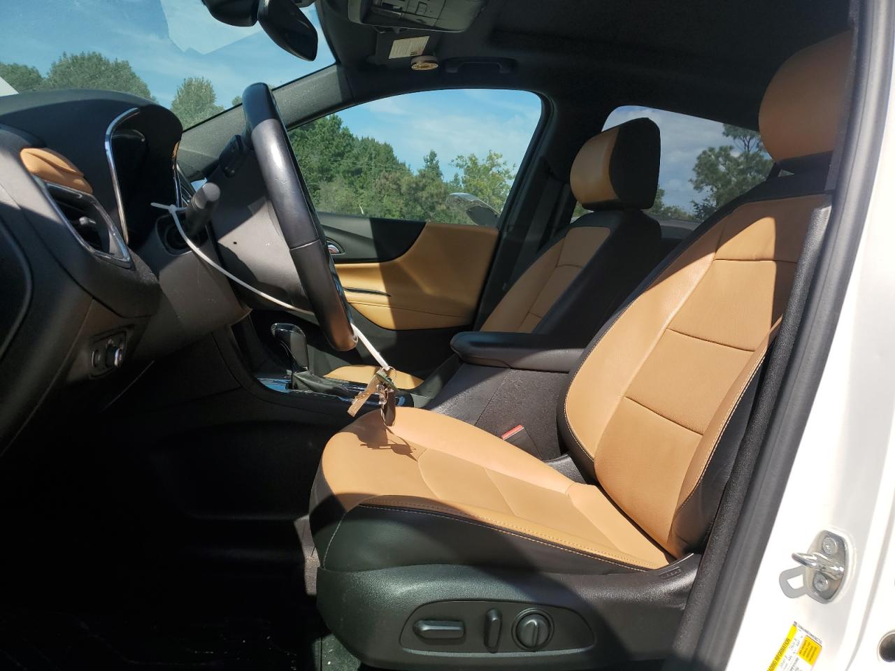 Chevrolet Equinox Premier Image 5