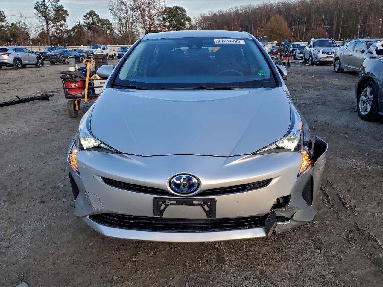 Toyota Prius Image 4