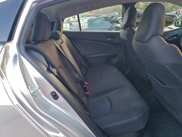 Toyota Prius Image 8