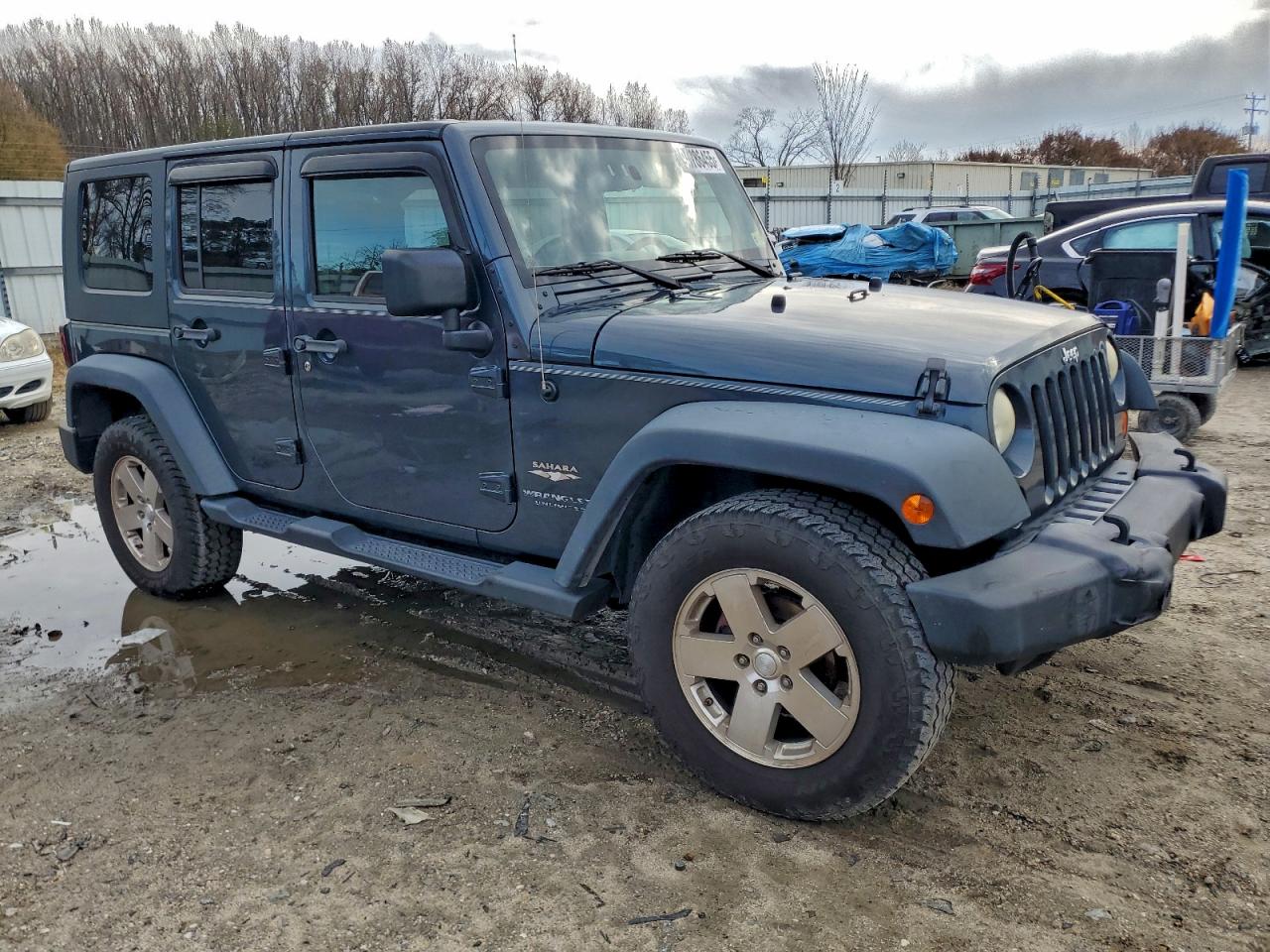Jeep Wrangler Sahara Image 11