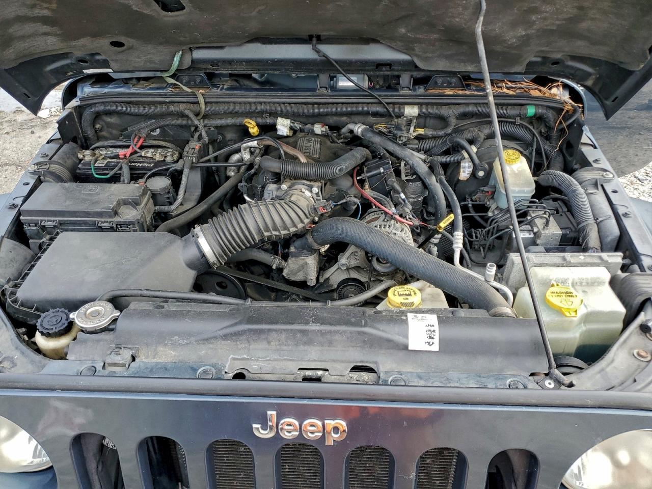 Jeep Wrangler Sahara Image 6