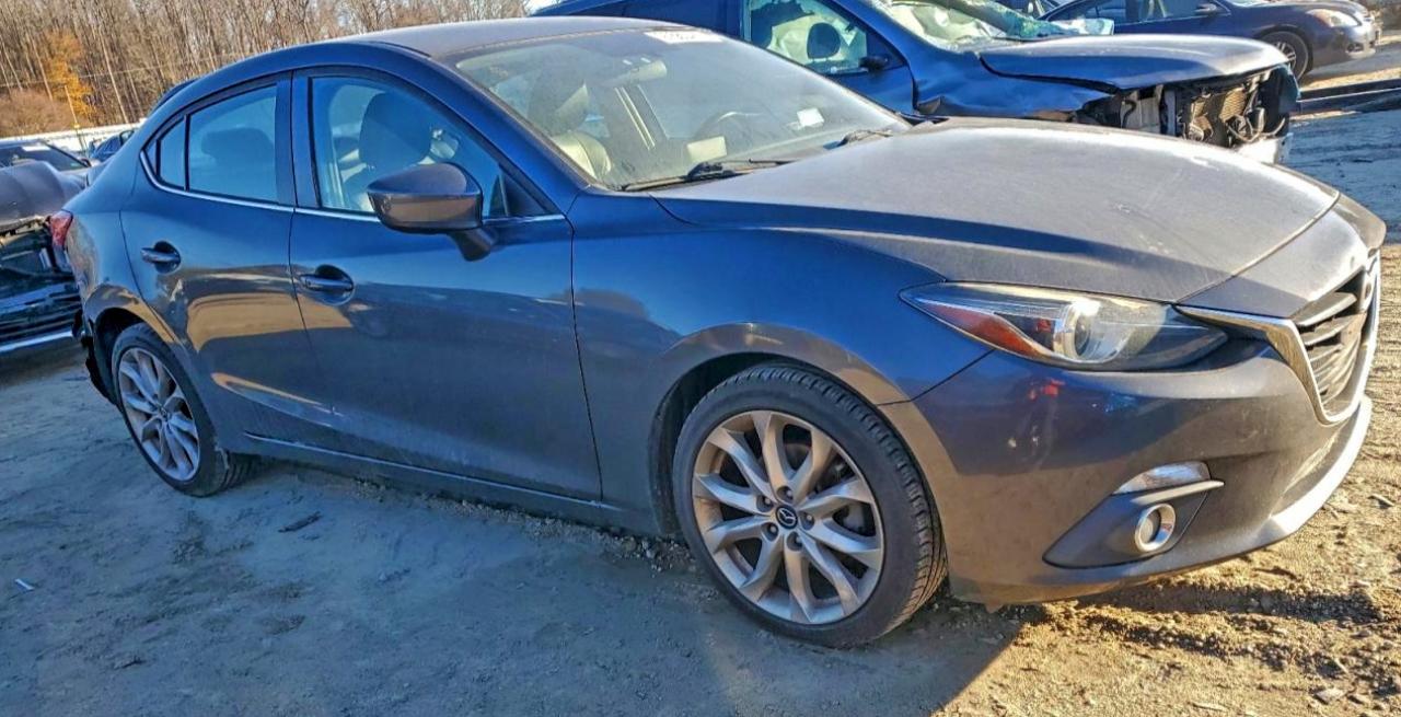 Mazda 3 Touring Image 4