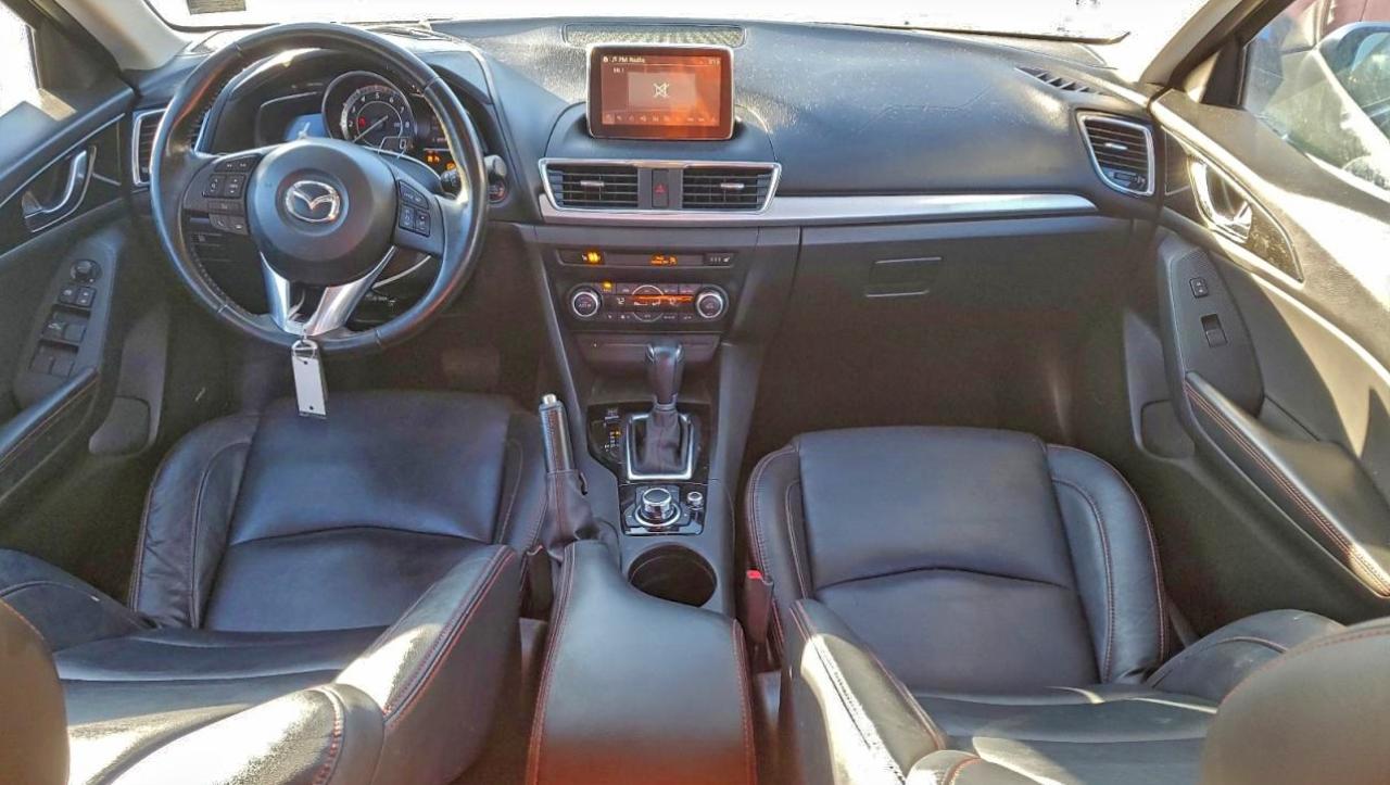 Mazda 3 Touring Image 8