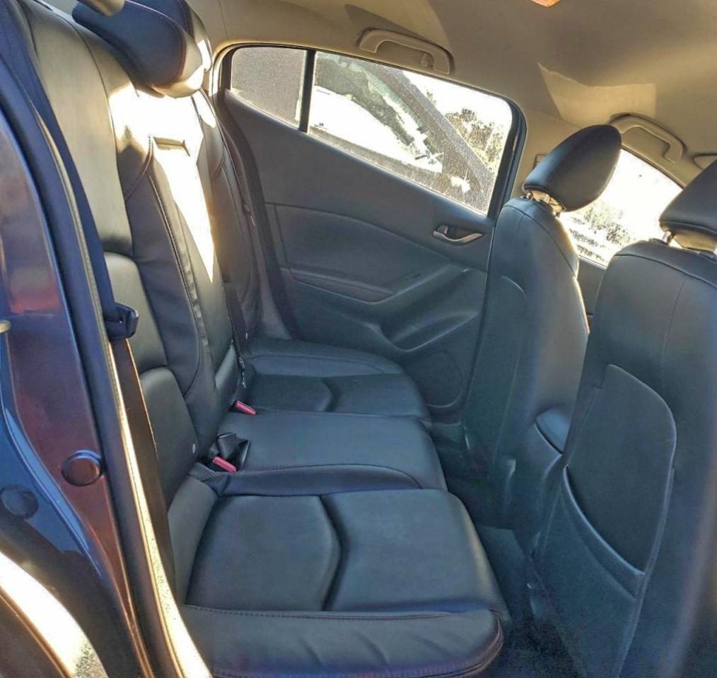 Mazda 3 Touring Image 6