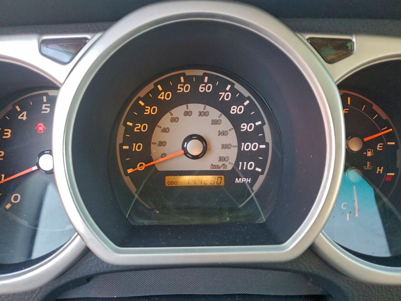 Toyota 4Runner Sr5 Image 9