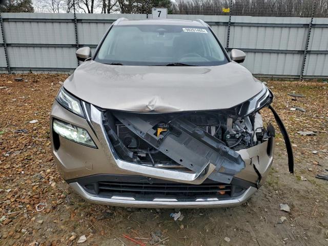 Nissan Rogue Platinum Image 4