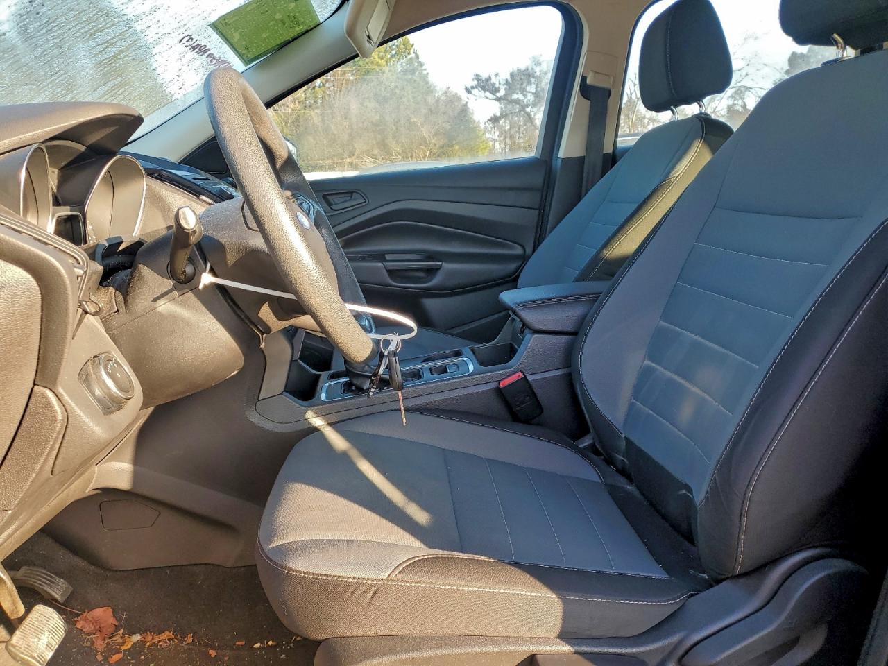 Ford Escape S Image 9