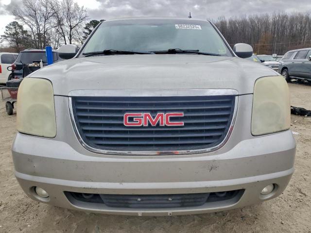 GMC Yukon Sle Image 11