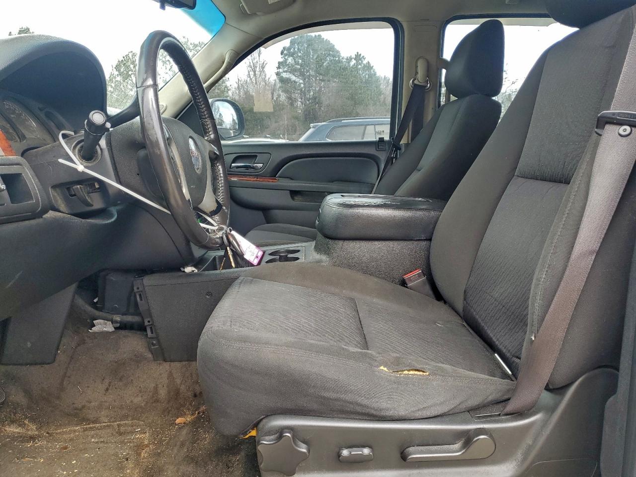 GMC Yukon Sle Image 9